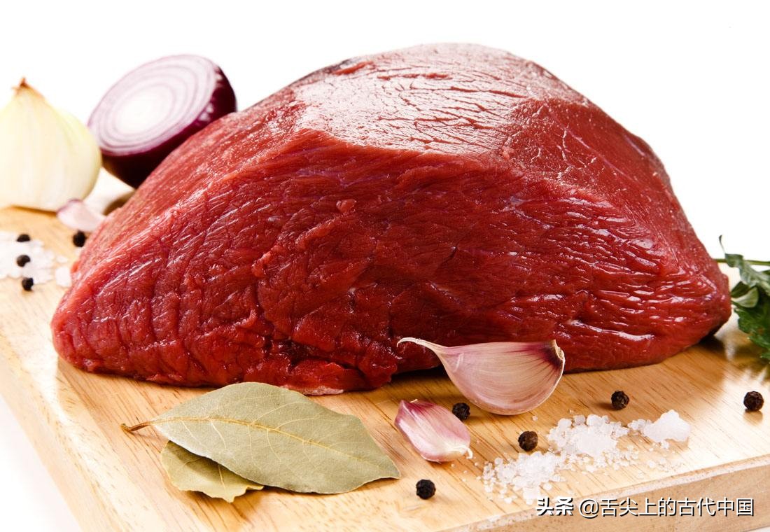 中国男足吃什么海鲜,中国男足球员吃饭