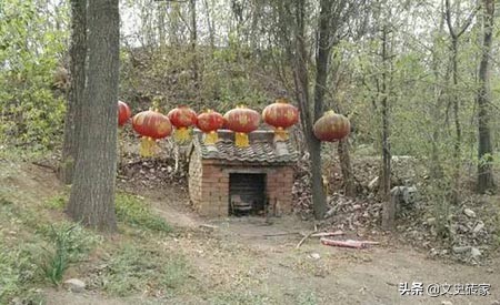 天下第一猛将死后坟墓无人敢动,三国历史上死得最惨的猛将