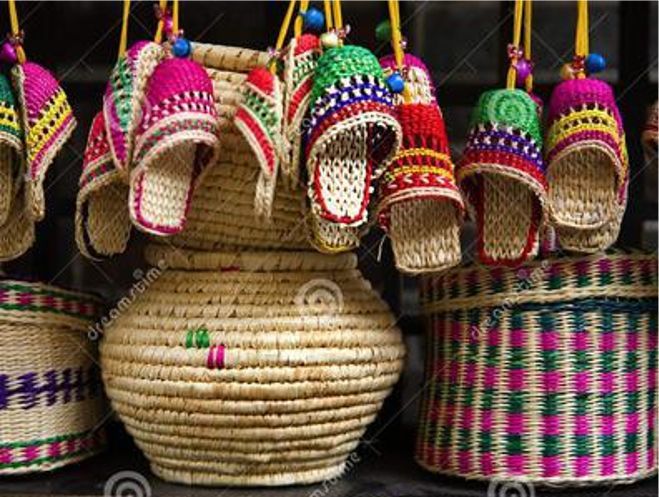 新春打卡重庆香水百合网红艺术节,坐小火车、玩玻璃滑道...