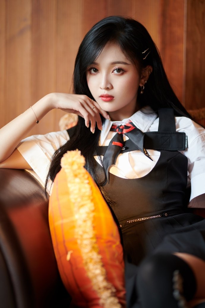 被女团带火的“静脉舒张袜”，是不是智商税？看吴宣仪就很有效果