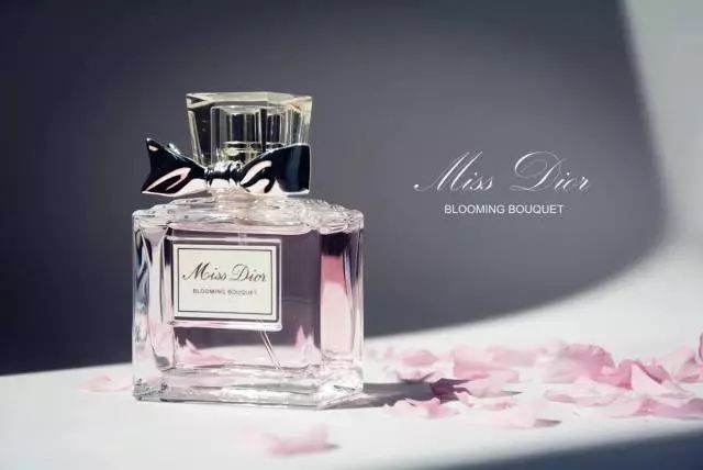 慵懒风穿搭美图来袭，收藏就按照这么穿，系列一