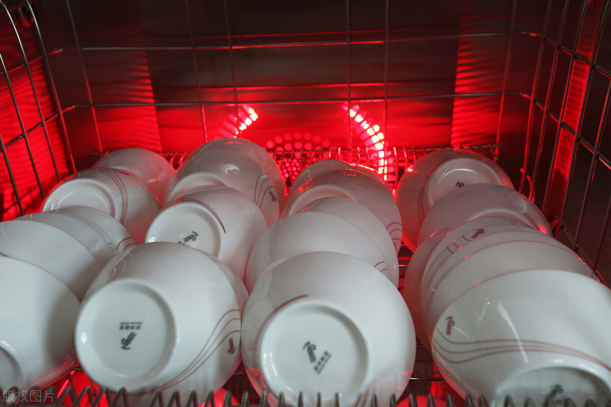 如何选购嵌入式消毒柜,选消毒柜注意事项