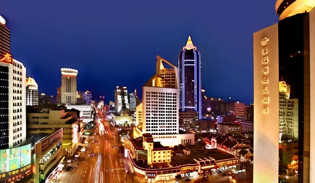 实探购物中心视频,实探132万房子