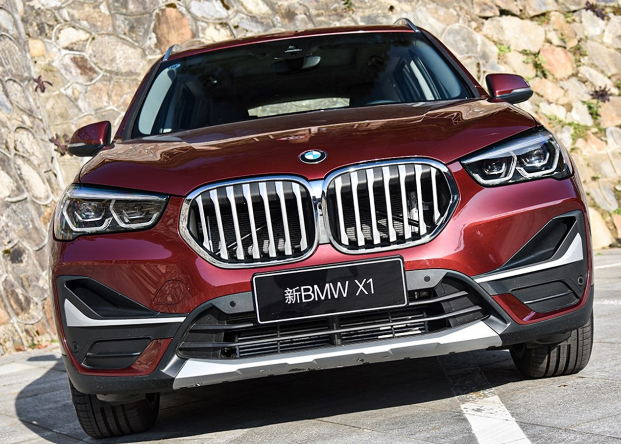 宝马x1全方位解析,宝马x12021款xdrive25li尊享四驱