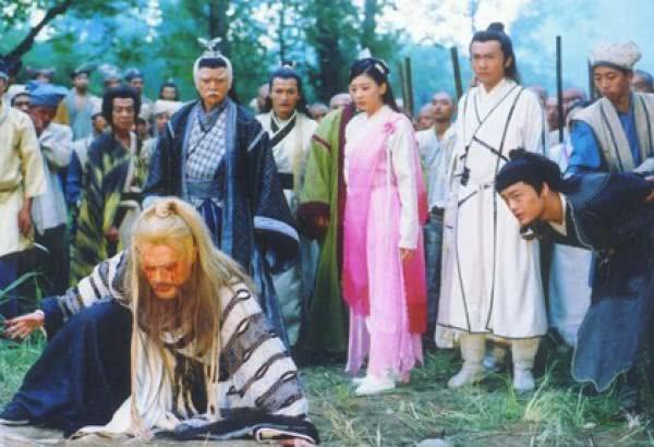 周芷若九阴白骨和张无忌,九阴白骨爪周芷若打得过张无忌吗