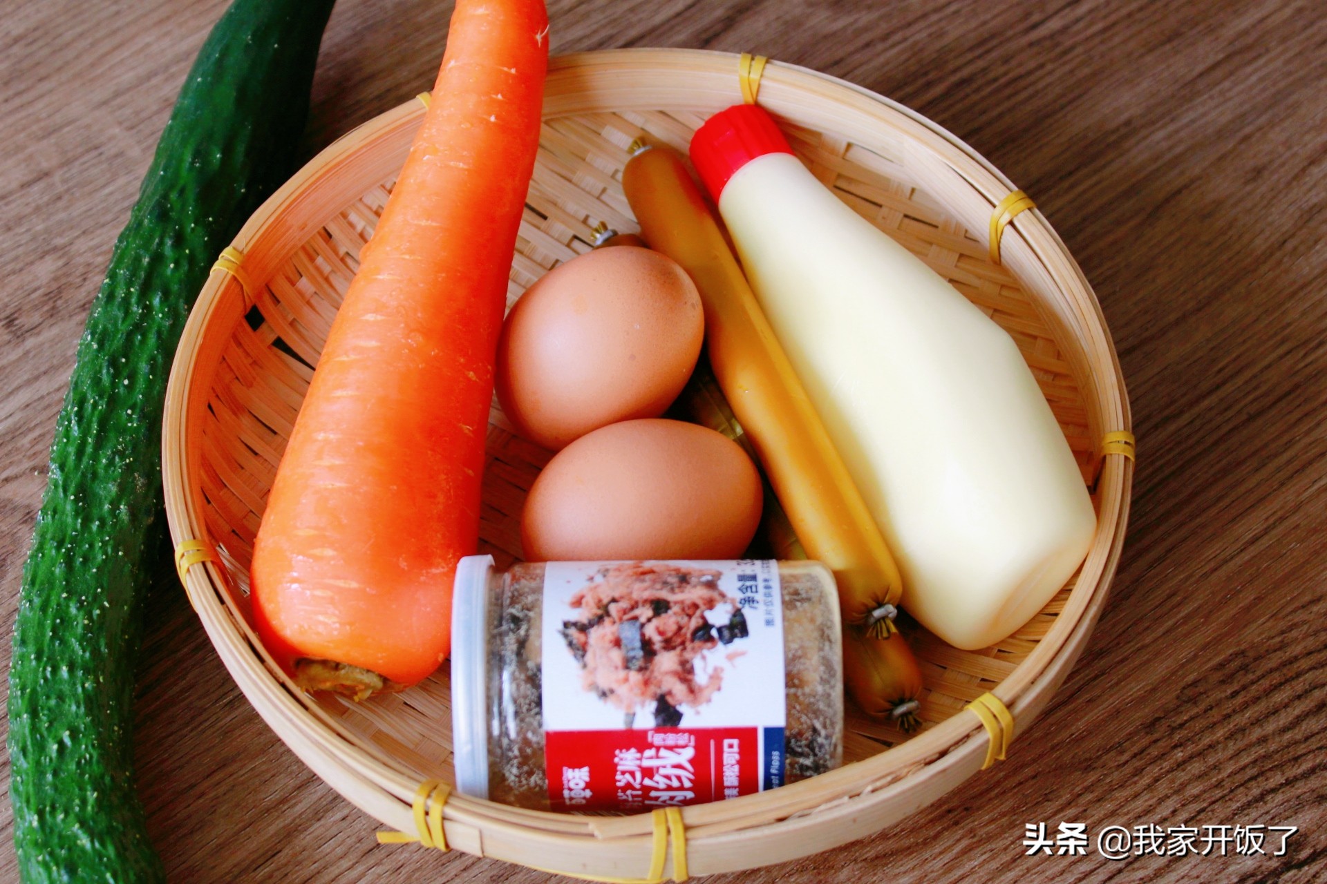 别再花冤枉钱买贵的糖醋蒜了,自己在家怎么做正宗的寿司醋视频