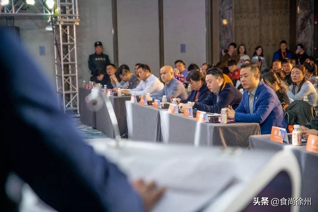 徐州云龙湖阿喆米线排队现场,云龙湖阿喆米线万象汇还开吗