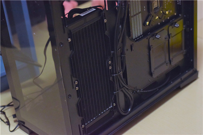 tt冰龙240水冷是12v的还是5v的,一体水冷怎么选择