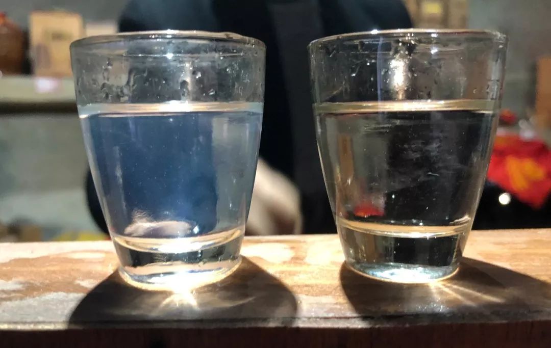 喝酒了口干说明是假酒吗,喝了点酒头晕是不是假酒