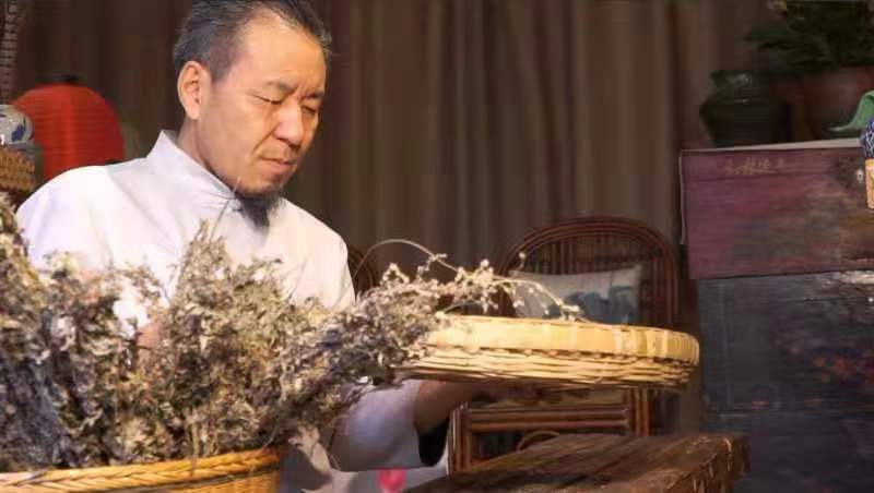 制香非遗传承人,非遗制香传承人正在直播