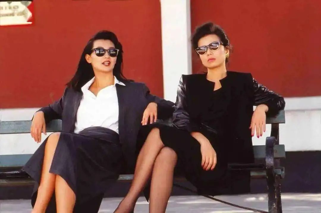 “穿着1万6的羊绒衫上班,老板夸我像章泽天”