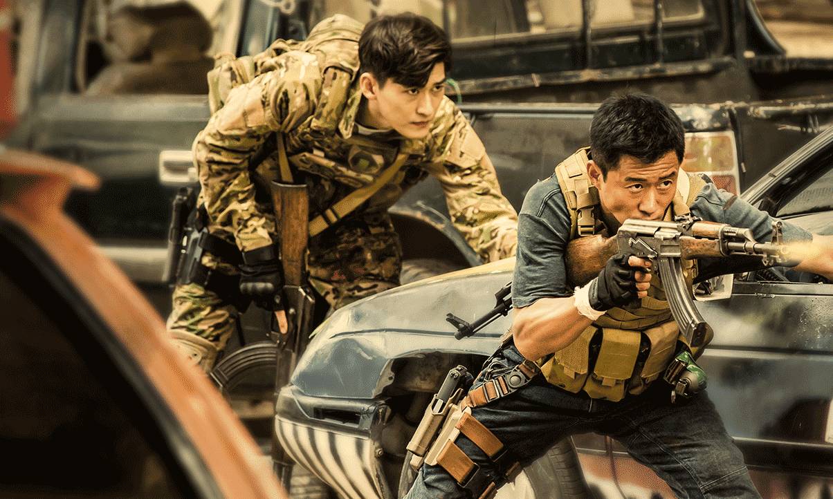 战狼2中发生叛乱,战狼2炸客车