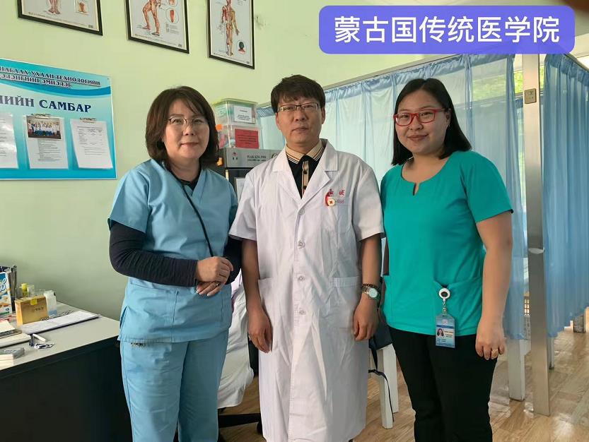 行走在义诊路上的康复专家王占德