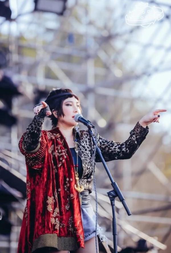 何超仪年轻的时期,何超仪为什么受赌王宠爱