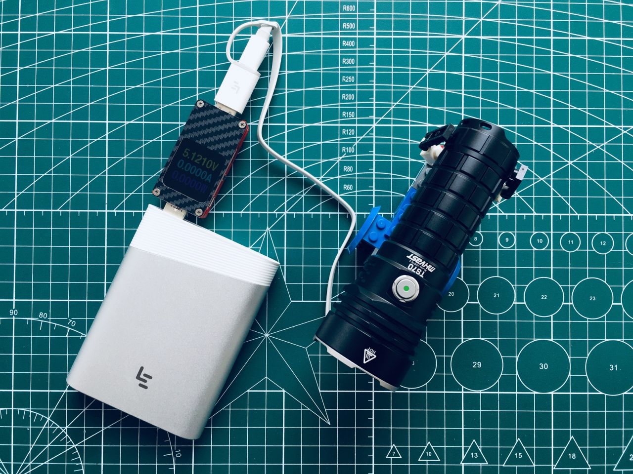 亮骚本领强！售价568元的迈偲特TS70手电筒入手评测体验