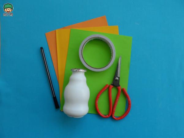 幼儿园元旦手工制作酸奶瓶,玻璃酸奶瓶子创意手工制作
