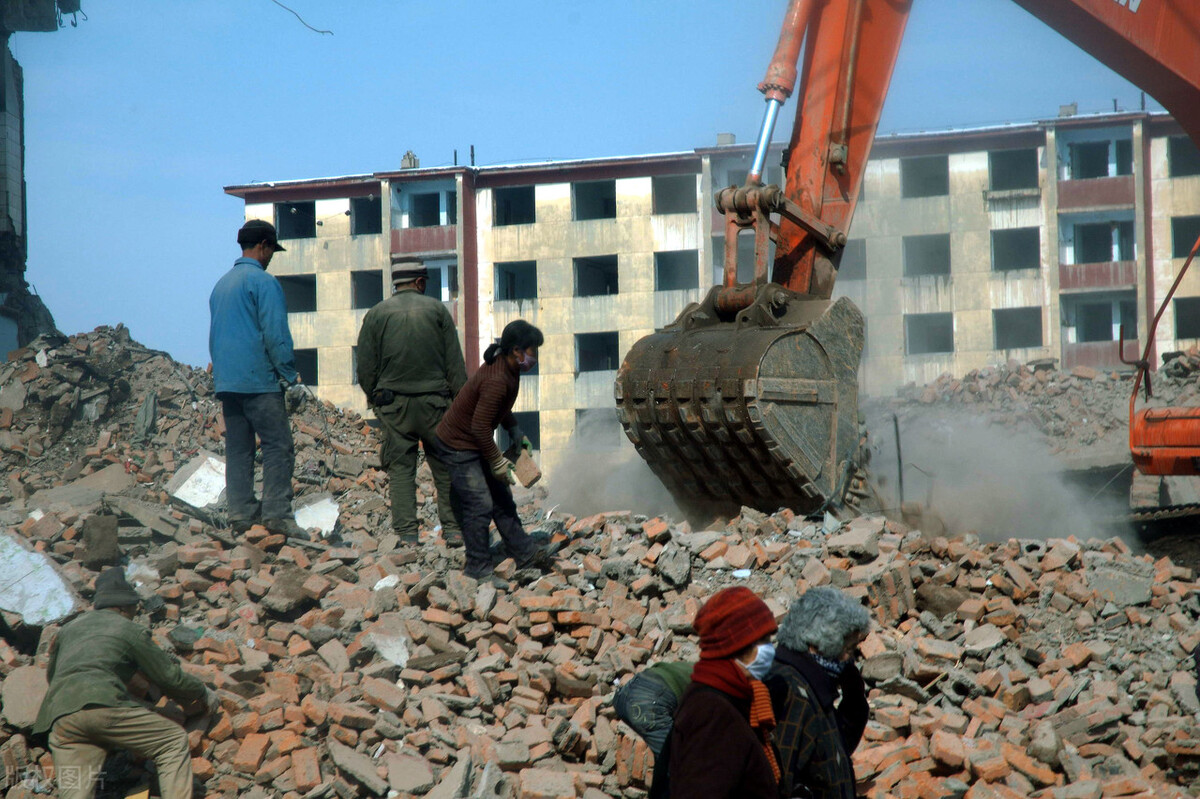 征收拆迁安置方案制定程序违法吗,没有征收公告拆迁合法吗