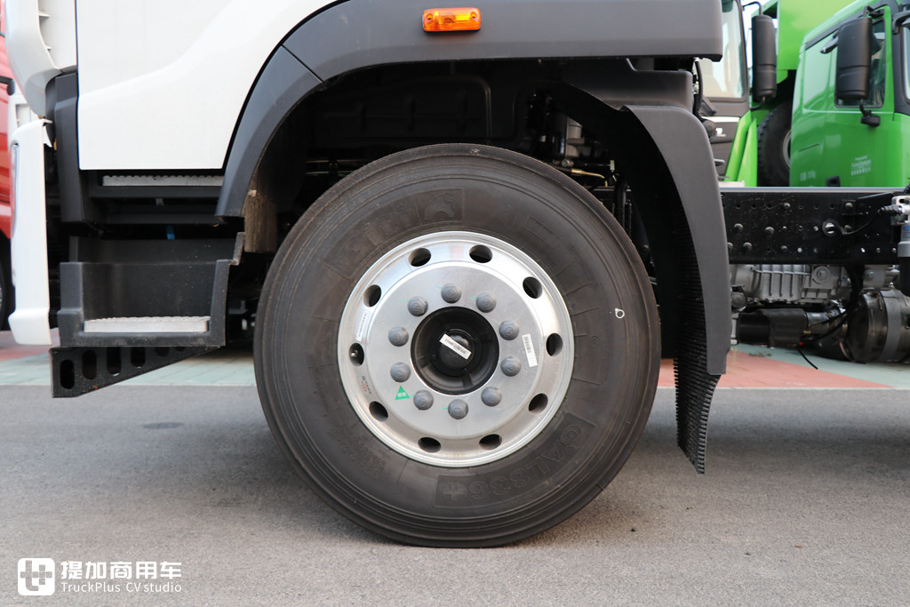 奥铃大黄蜂国五发动机,奥铃大黄蜂玉柴六缸245马力版