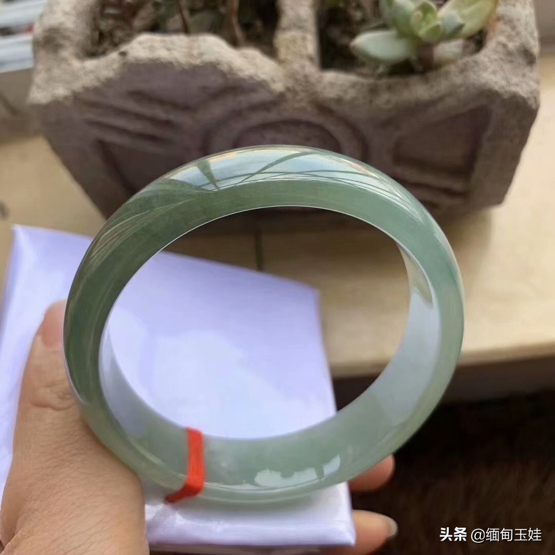 买手镯怎么还有手工费,买手镯省钱技巧视频