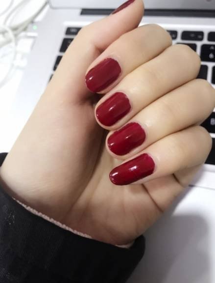 好多的指甲油,什么指甲油好看又持久