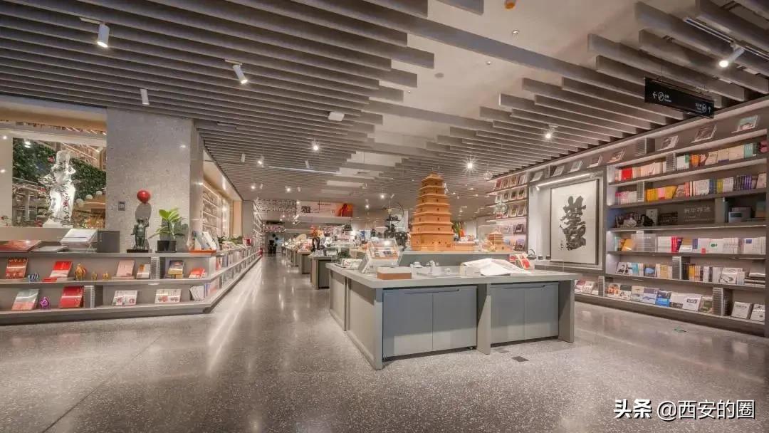 璧拌繘鑹烘湳涔﹀簵,璧拌繎鑹烘湳涔︾睄