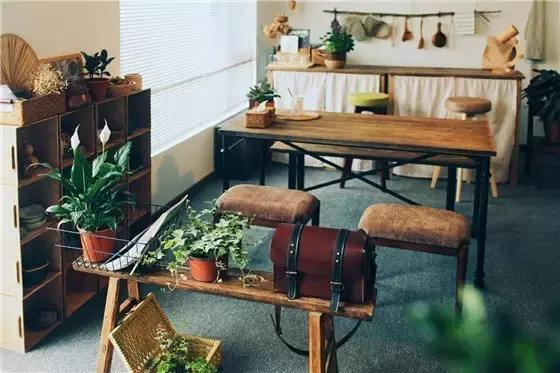 90后小伙花100万造房子,90后小伙花几千元装修500个平方