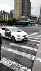 网上买的连衣裙到货了，店家连夜打电话跪求删除好评照片太尴尬了