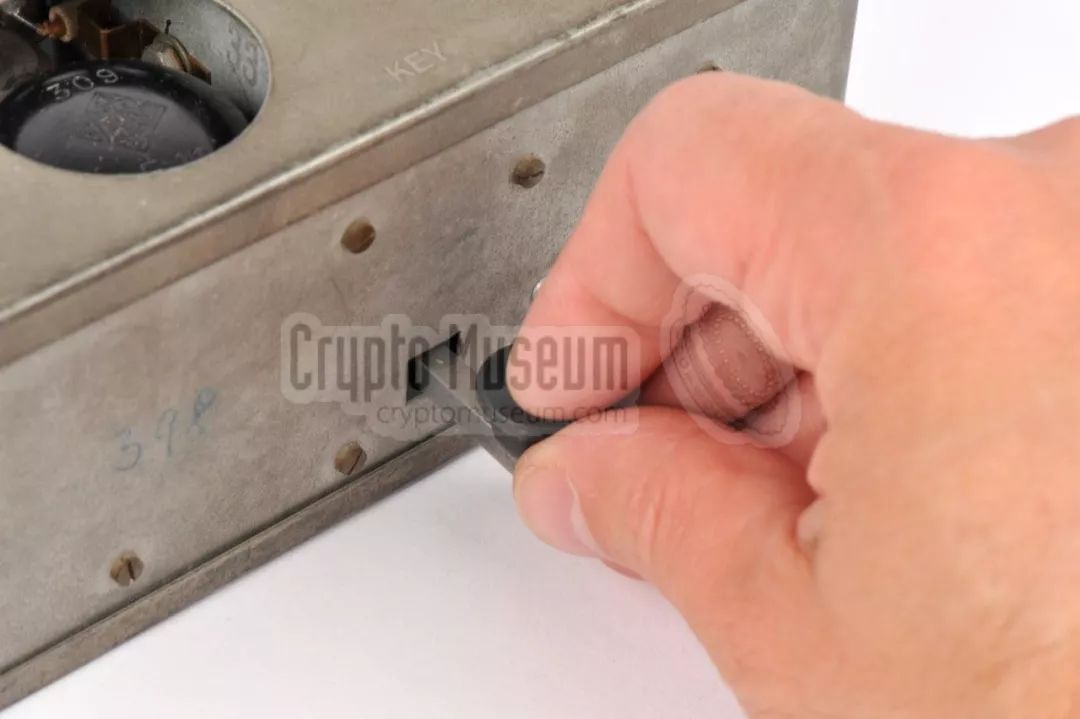 寰峰浗闂磋皪鐢靛彴鎷嗚В,浜屾垬闂磋皪鐢靛彴鍥剧焊