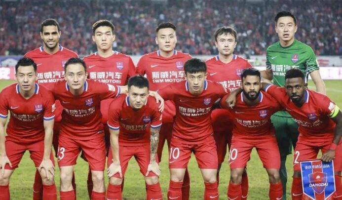 喜讯！重庆当代足球队迎来王牌新队长，资历显赫曾在巴甲表现不俗