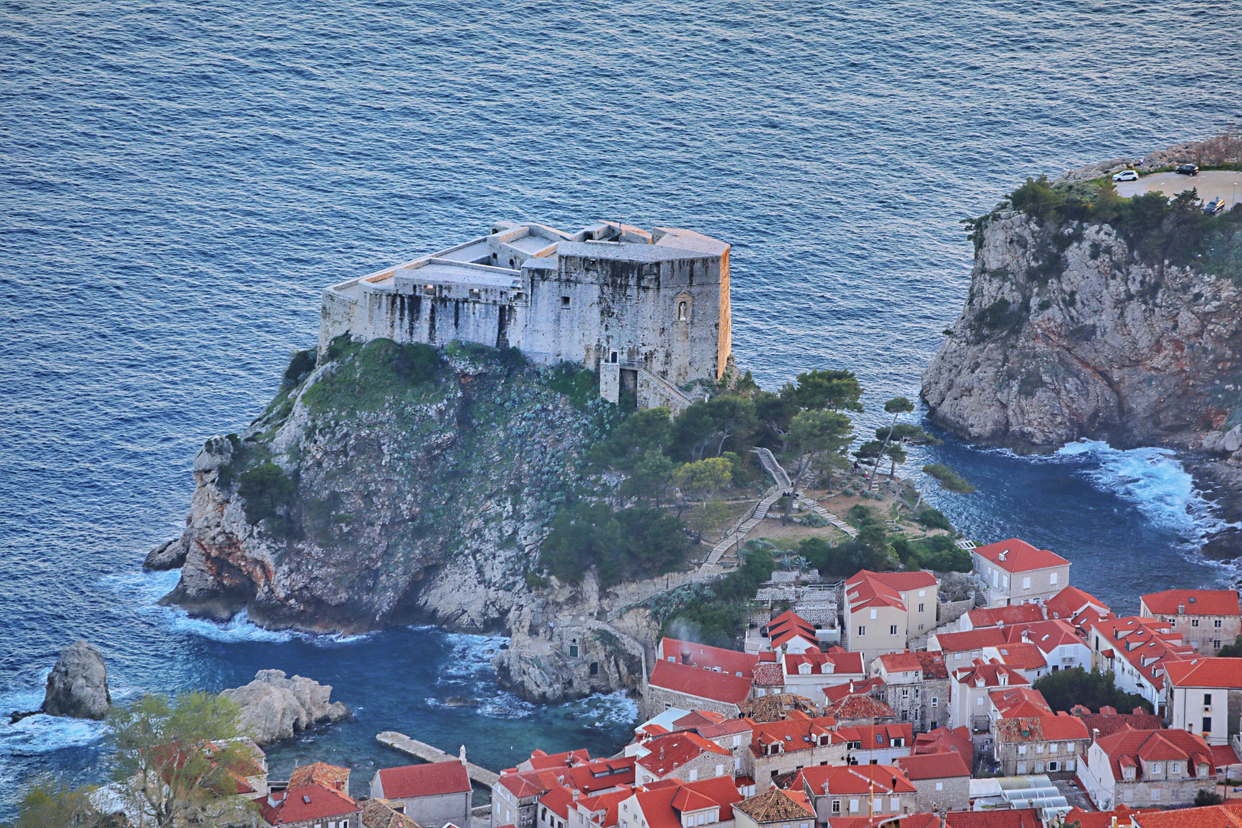权力的游戏，捧起了世界最牛的网红城市：君临！！