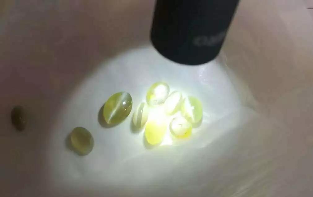 斯里兰卡七彩宝石,斯里兰卡宝石浅蓝色