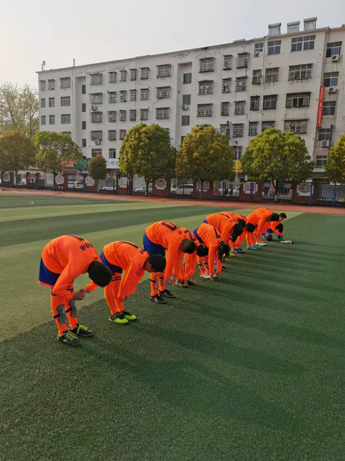 淮滨足球比赛小学生,淮滨县实验学校足球比赛