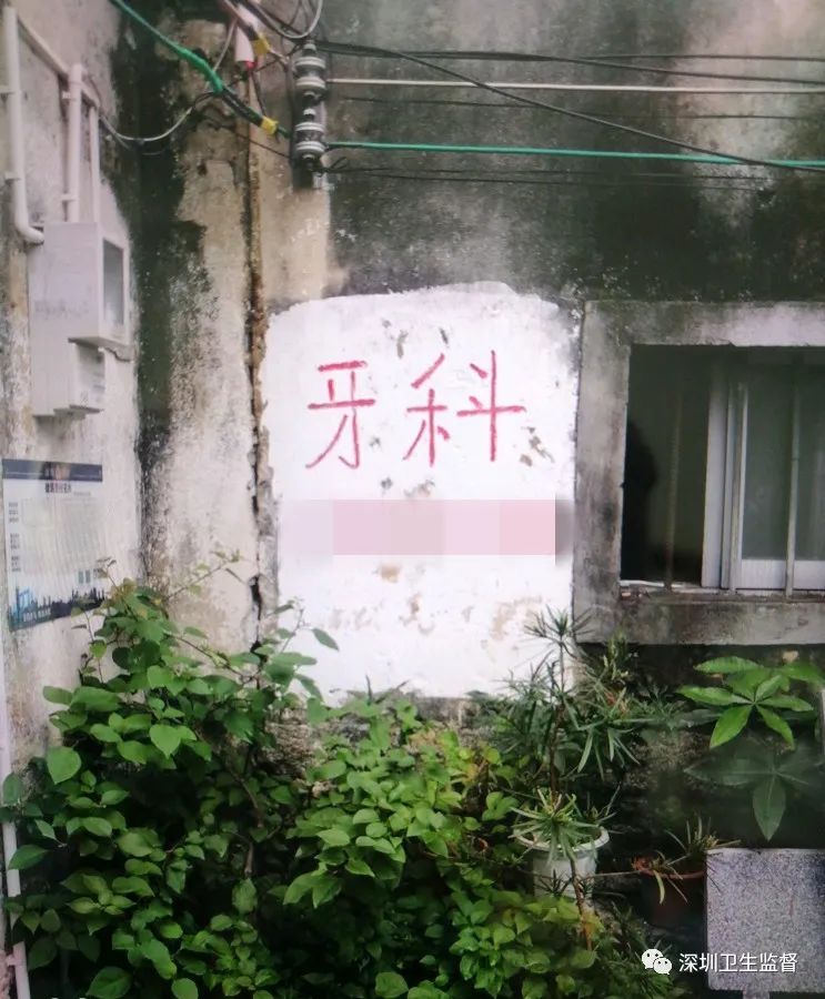 碰瓷不成反被暴打,男子碰瓷不成竟持刀威胁司机