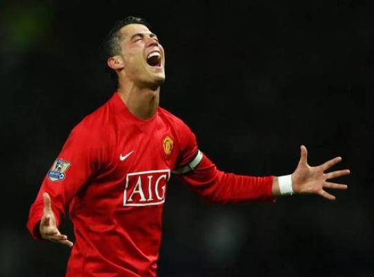 c罗与其他足球运动员自律对比,c罗极度自律人生就跟开挂一样