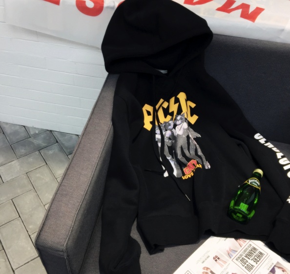 推荐几个好看的卫衣店铺,卫衣小众设计感店铺推荐