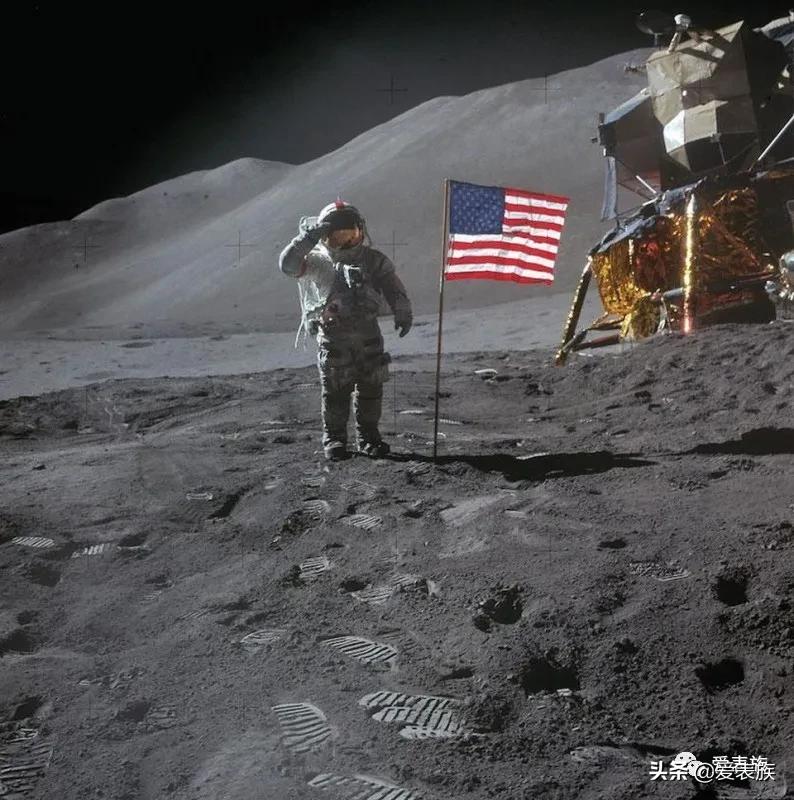 西铁城登月手表,宝路华登月纪念表