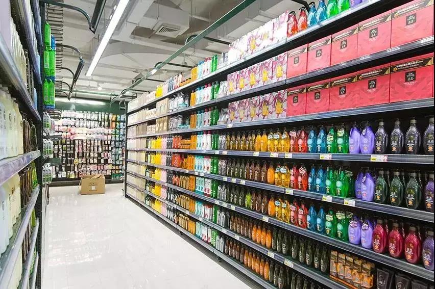 超市五一主题陈列,五一节超市入口创意陈列