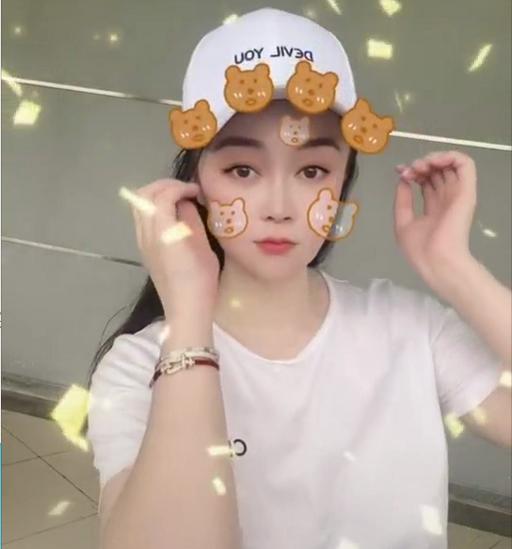 关婷娜21岁被赵本山看中拍戏18年,关婷娜25岁被赵本山看中