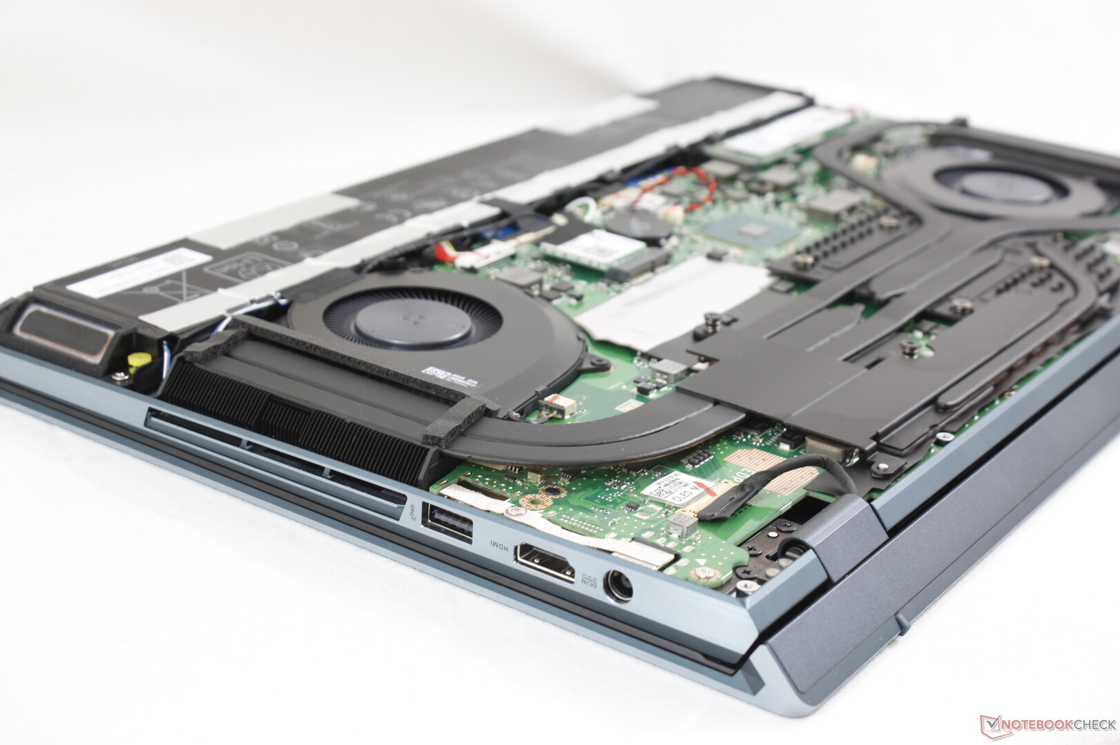 华硕ZenBookProDuoUX581笔记本测评——打了激素的Zenbook