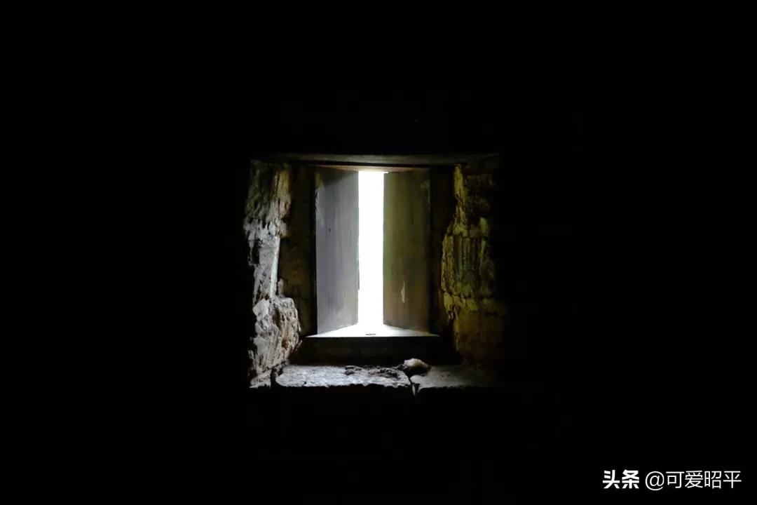 贺州昭平长寿之乡,昭平县百年炮楼图片