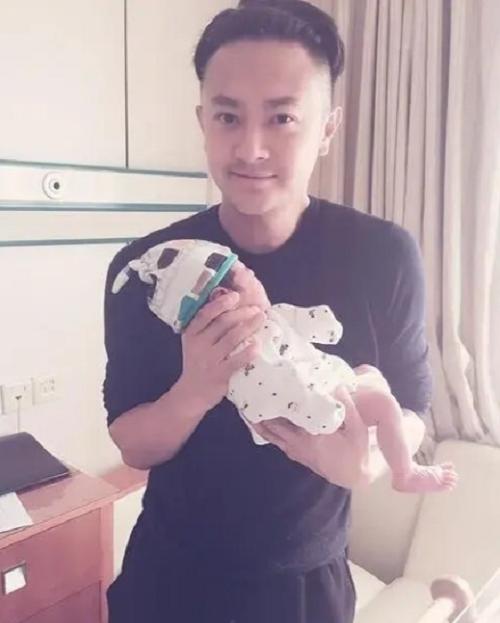 印小天现实中人品如何,42岁印小天现状