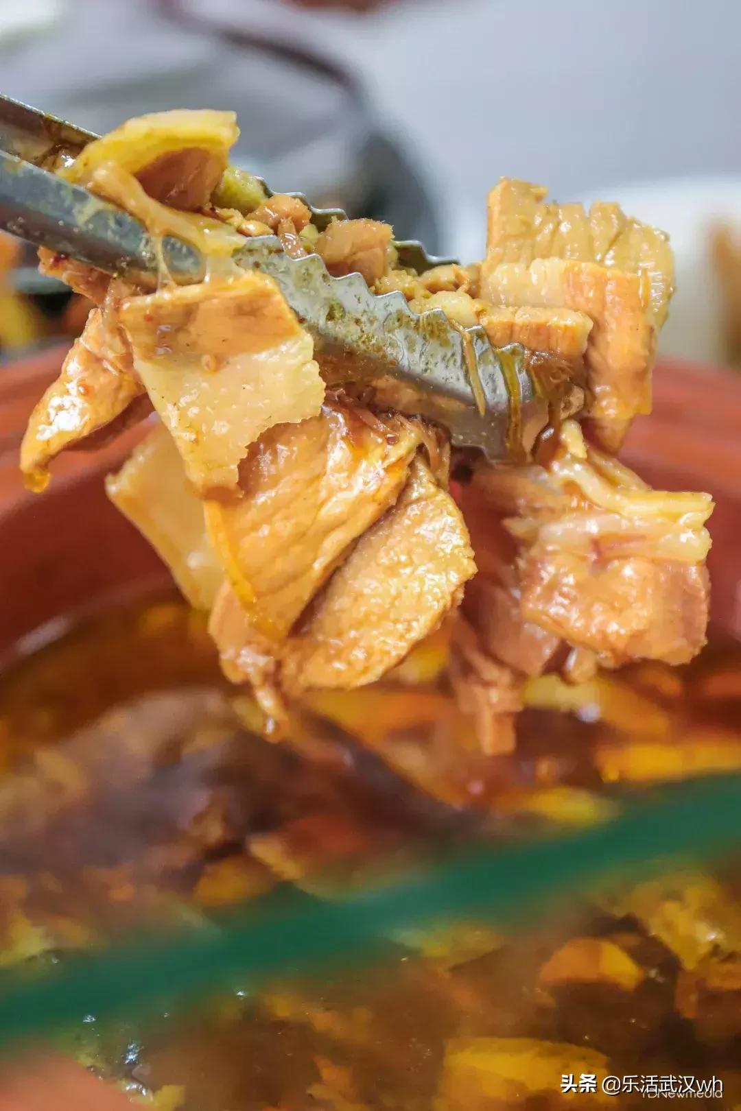 水塔街羊肉串卷饼,武汉江汉路水塔街卷饼