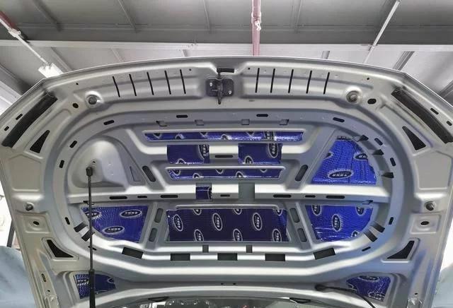 老迈腾对比新迈腾隔音测试,大众迈腾隔音及音响改装