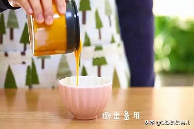 七个月的宝宝吃什么辅食润肠,7个月宝宝辅食怎么做营养才更好