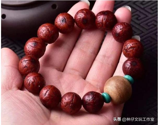 冬天盘手串需要注意什么,什么材质的手串冬天不冷