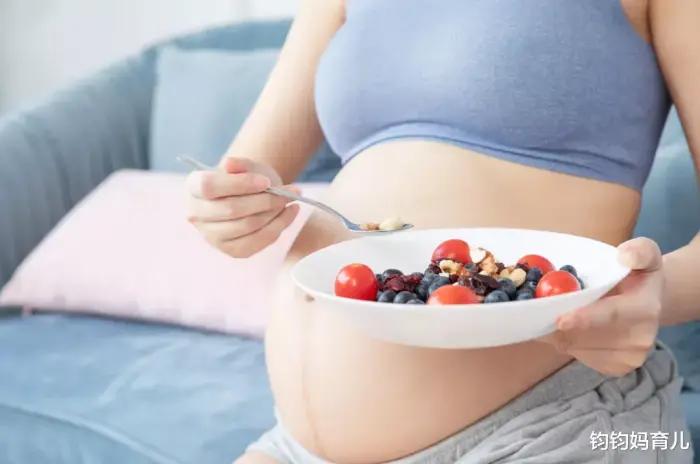 孕期便秘吃什么食物最快通便,孕期苹果煮水可以改善便秘吗