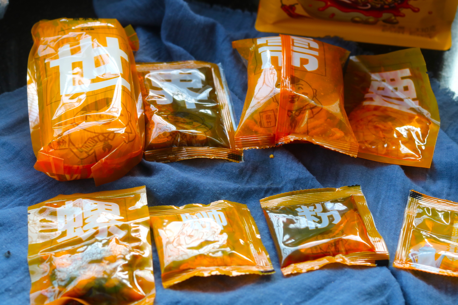 煮米粉用冷水还是热水下锅,煮米粉是冷水还是热水下锅