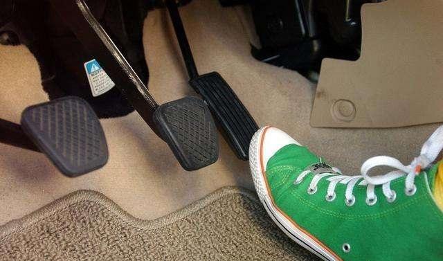 高手踩离合的技术就这几个，老司机坦言：能知道3点就算高手了