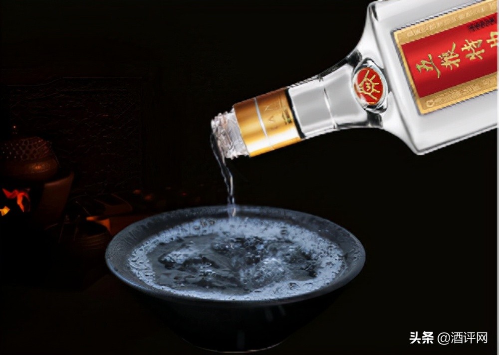 五粮特曲和五粮特曲精品哪个好喝,五粮春五粮特曲五粮精酿哪个好