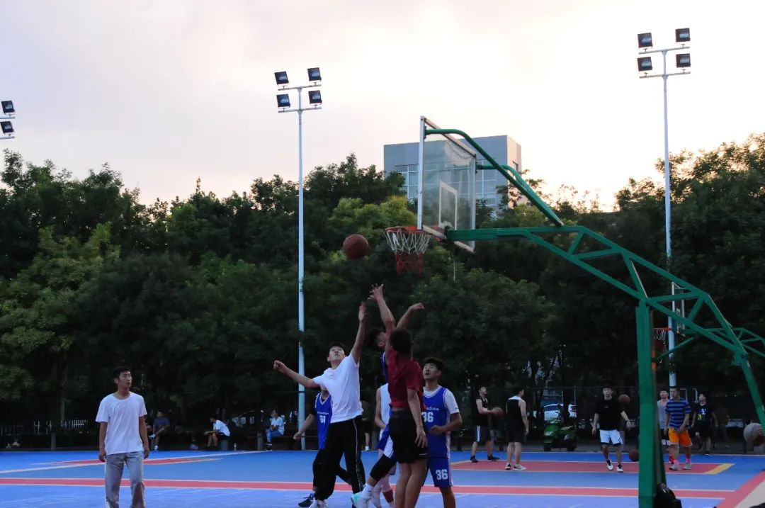 河北工业职业技术学院校园,有河北工业职业技术学院吗